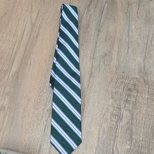 NWT! Brooks Brothers Green and White Stripe Tie!